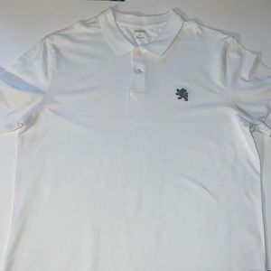 Men’s white casual shirt